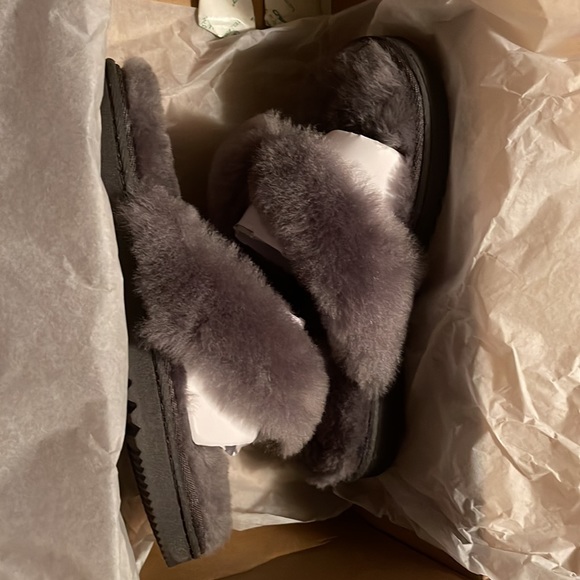 Brand New Fireside by Dearfoams Auburn Genuine Shearling Slipper size 6 - Picture 9 of 9